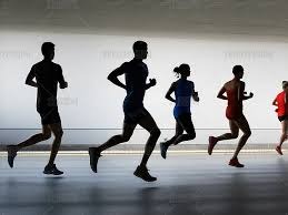 TA分析3-4-3阵型：从链式防守到战术万花筒，攻守易形的现代解法